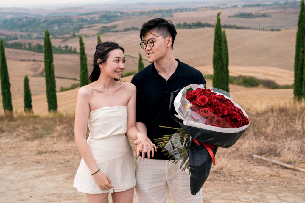 Proposal wedding photographer agriturismo baccoleno Siena